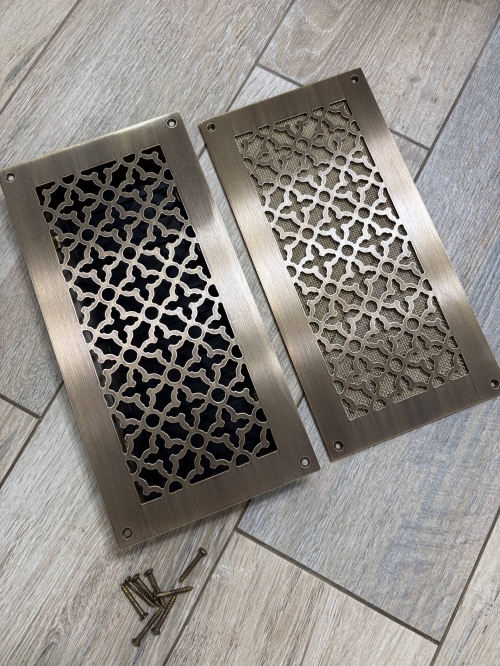 Латунная решетка с регулируемой задвижкой с эффектом старения ЛР16 300х150